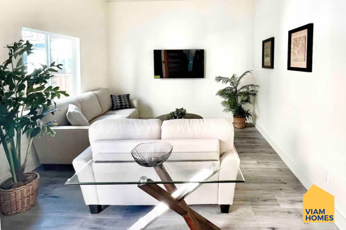 Rent Short-Term  & Corporate Housing by VIAM Homes