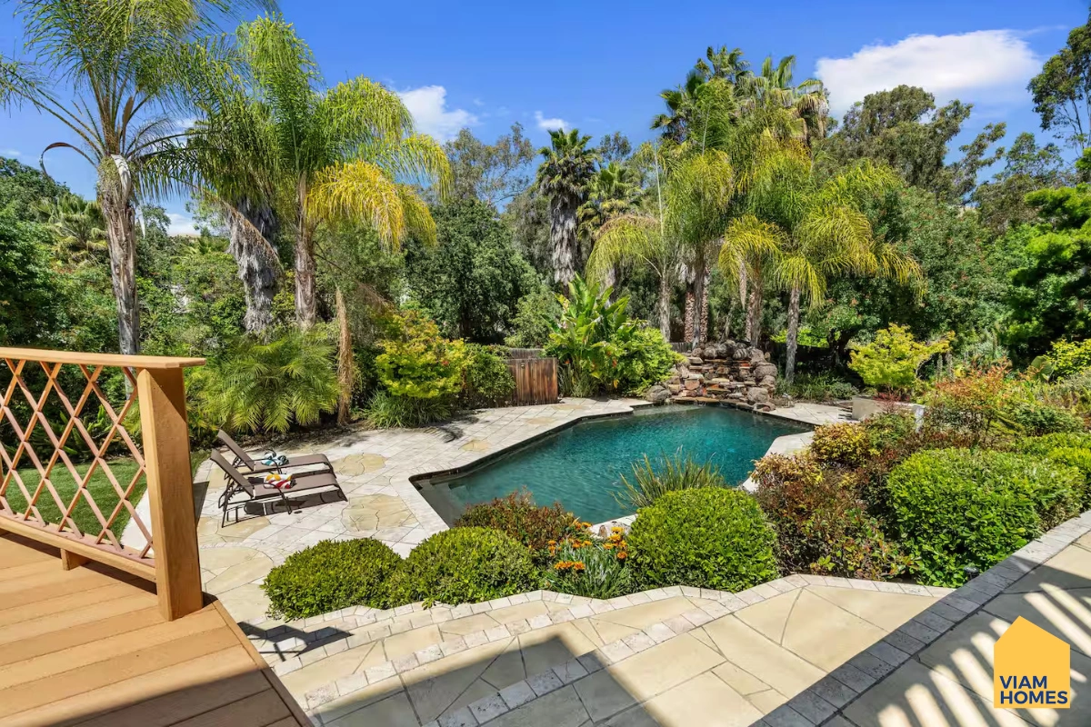 Fleming Villa San Jose pool and nature by VIAM Homes 