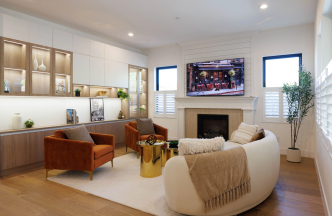 LUXURY FOOTHILL HAVEN WITH POKER & BILLIARD