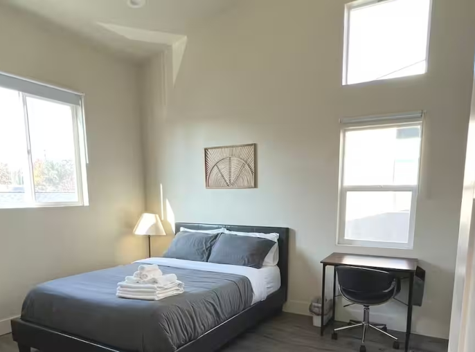 ROOM 25-6