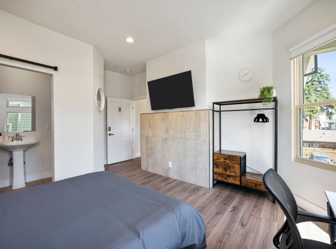 ROOM 6-4B