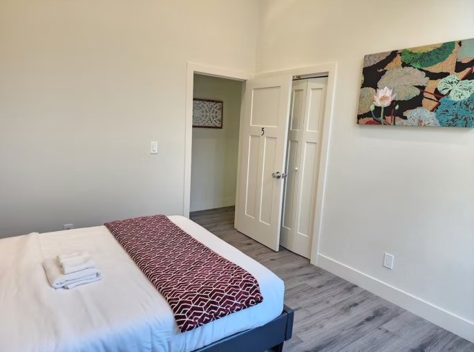 ROOM 25-5
