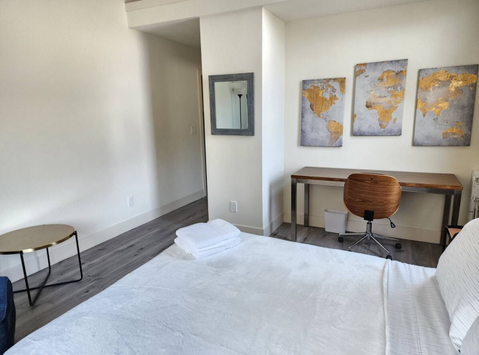 ROOM 19-5
