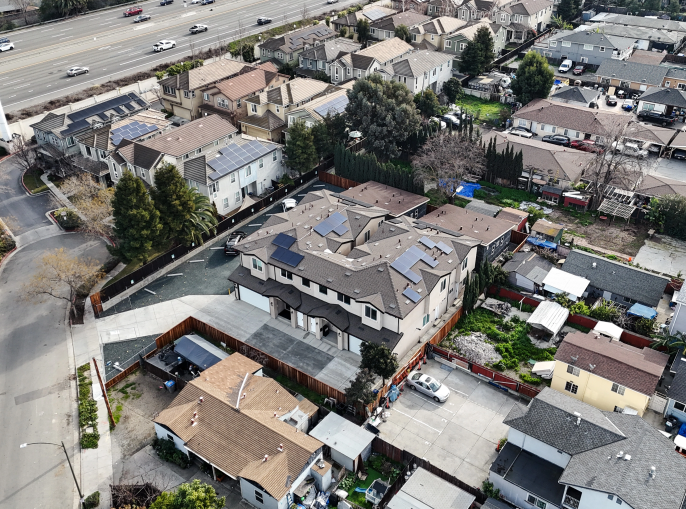 LOCATION 1440A-1446A