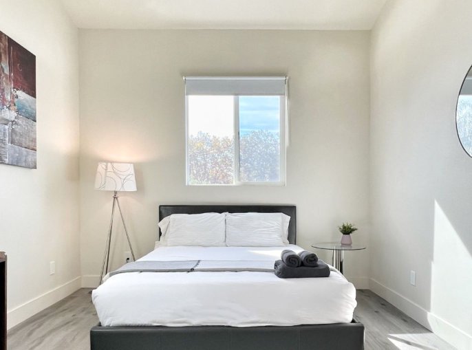 ROOM 25-7