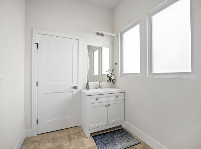 UNIT 1 CONDO